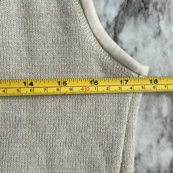 Patagonia | women’s size medium Better Sweater Vest oatmeal color full zip - Picture 8 of 9